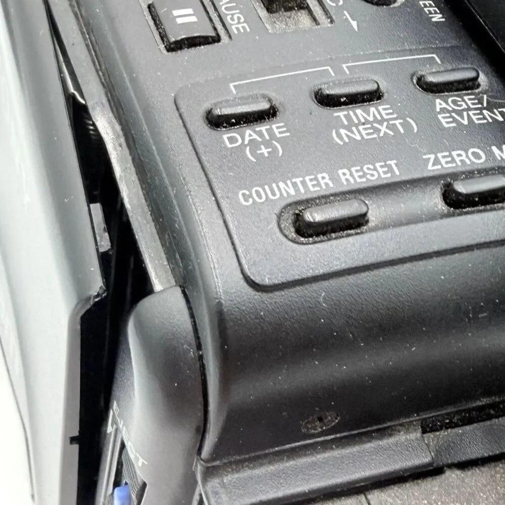 Sony CCD-F55 Video8 Handycam Camcorder w/ Charger Remote Manual Tape AS-IS Parts